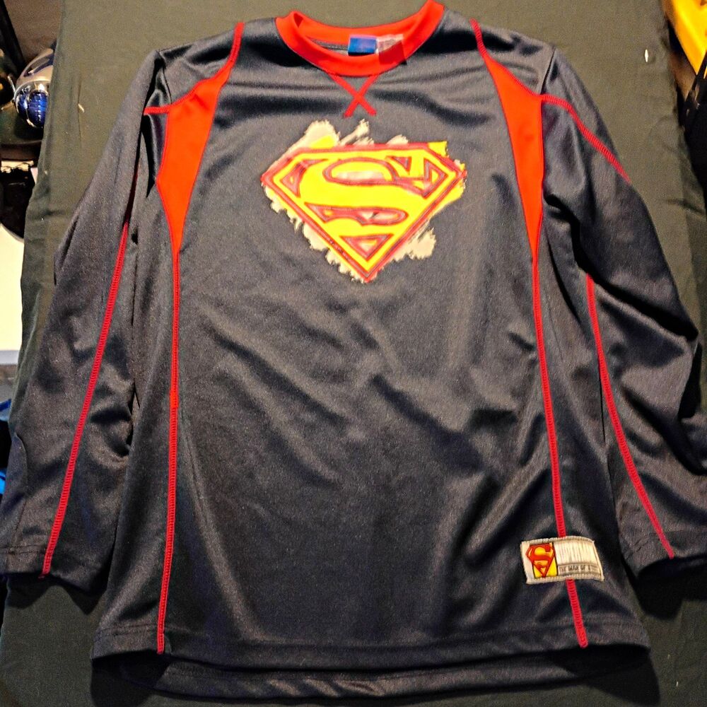 Superman Men's Blue/Red Long Sleeve Graphic Crew Neck Top Shirt Size L